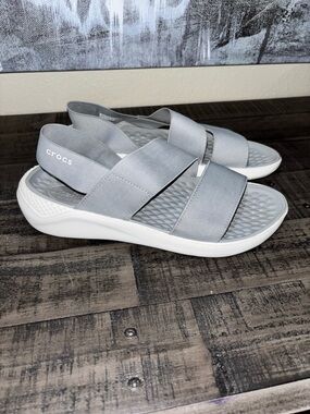 Crocs Women's LiteRide Stretch Sandals SZ 7